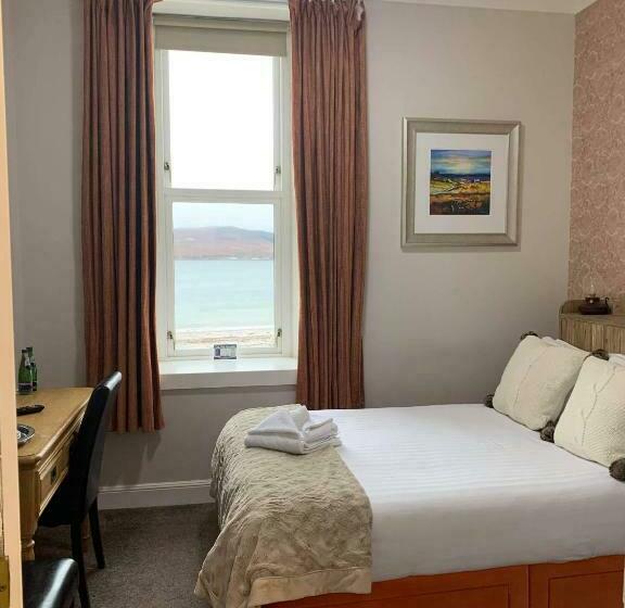 غرفة قياسية, No. 1 Charlotte Street