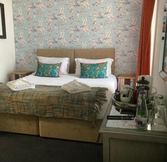 غرفة قياسية, No. 1 Charlotte Street