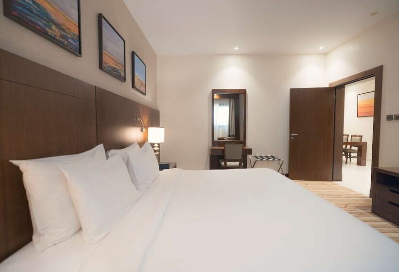Люкс 2 Спальни, Radisson Blu Hotel, Buraidah