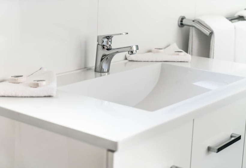 带共用浴室的标准房间, Swansea