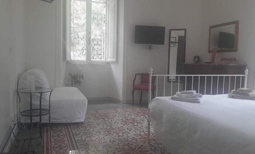 اتاق لوکس, B&b Domus Aurea