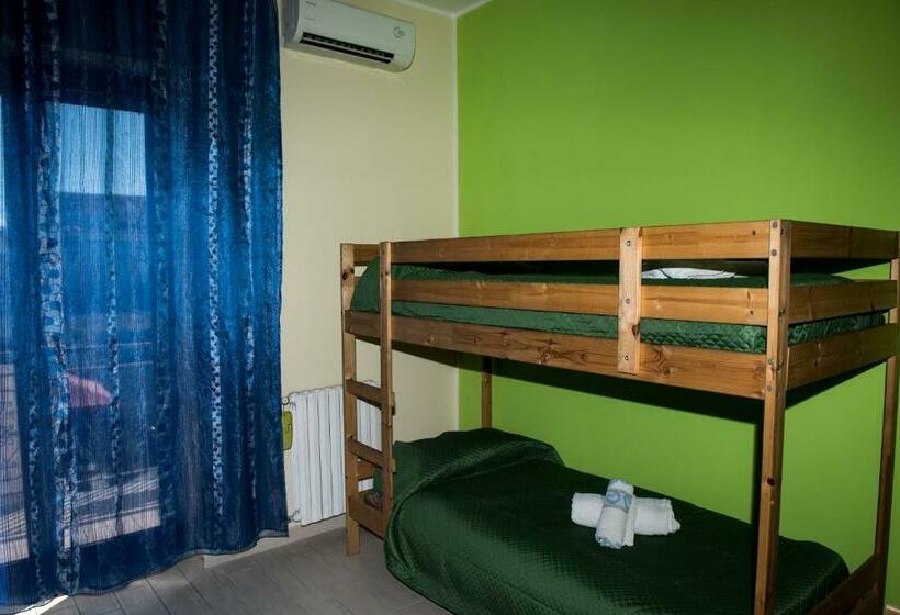 اتاق استاندارد, B&b S Home