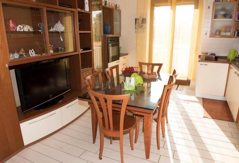 اتاق استاندارد, B&b S Home