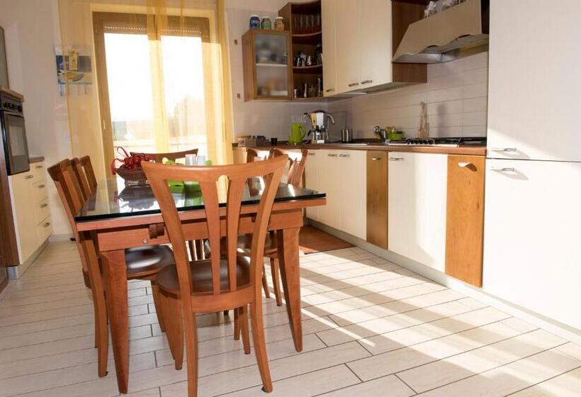 اتاق استاندارد چهار تخته, B&b S Home