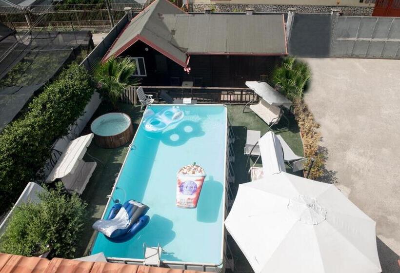 اتاق استاندارد, B&b S Home