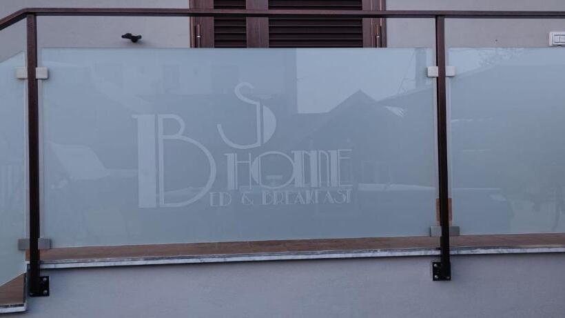 اتاق لوکس, B&b S Home