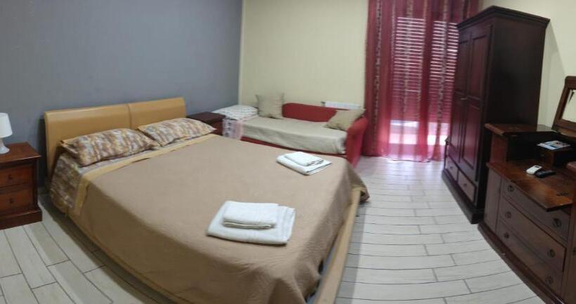 اتاق استاندارد, B&b S Home