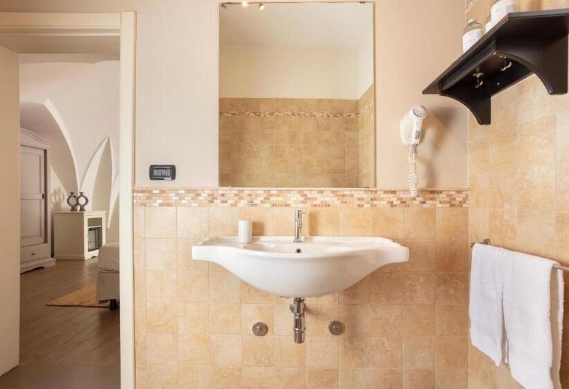 חדר סטנדרט, Don Alfonso Dimora D Epoca