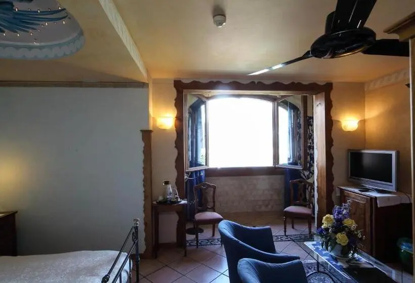 レイクビュースタンダードルーム, Albergo Ristorante Conca Azzurra