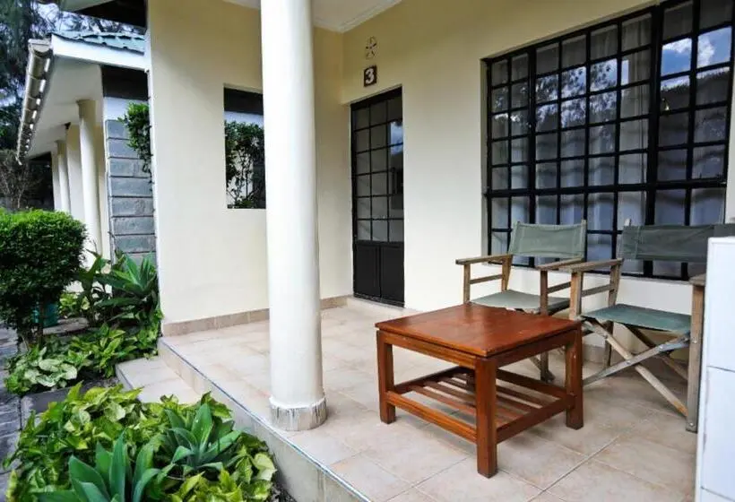 اتاق استاندارد سه نفره, Fina Gardens Resort
