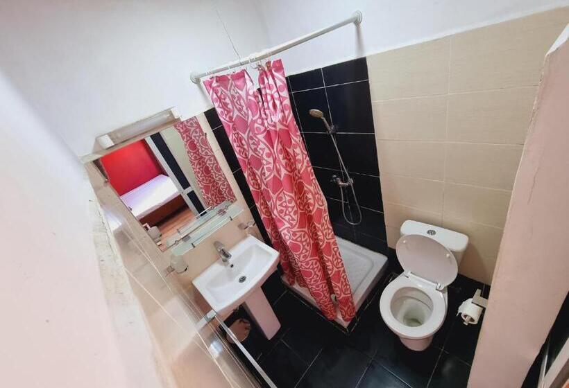 اتاق خانوادگی, La Résidence D Ankerana