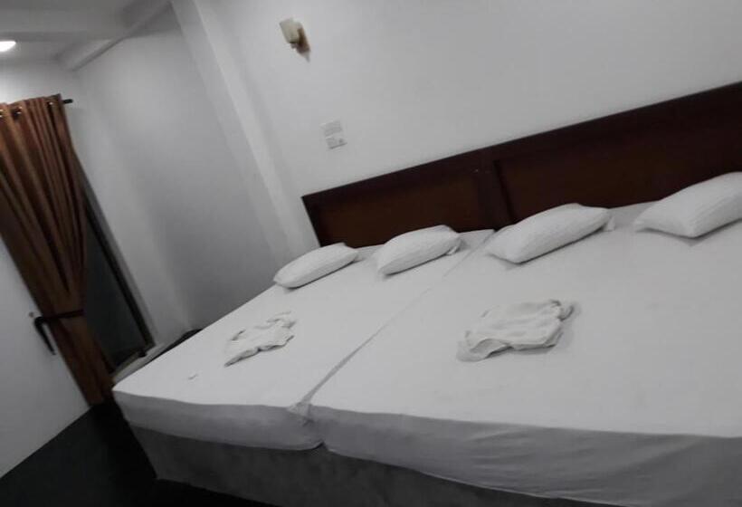 Трехместный Номер Deluxe, The Kingston