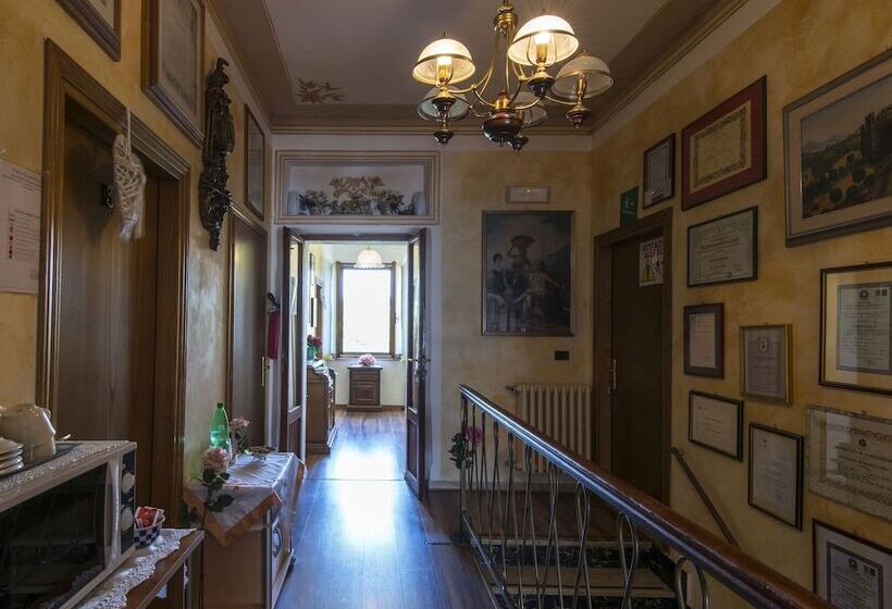 バス共有のスタンダードルーム, B&b Locanda Sant'antimo