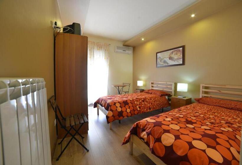 غرفة قياسية مزوَّدة بتراس, B&b Patty's House