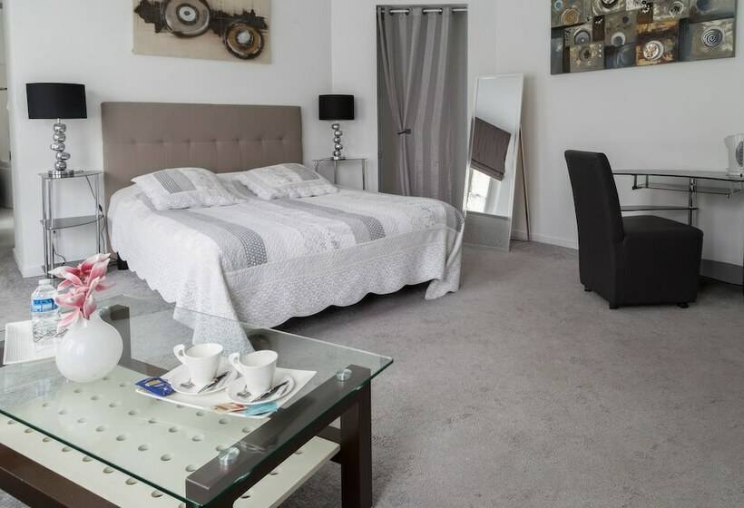 标准间带阳台, Bed&breakfast Gîte La Demeure D Eirene