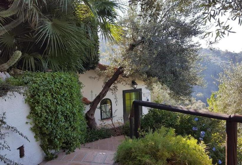 بنگله خانوادگی, La Maison Galu