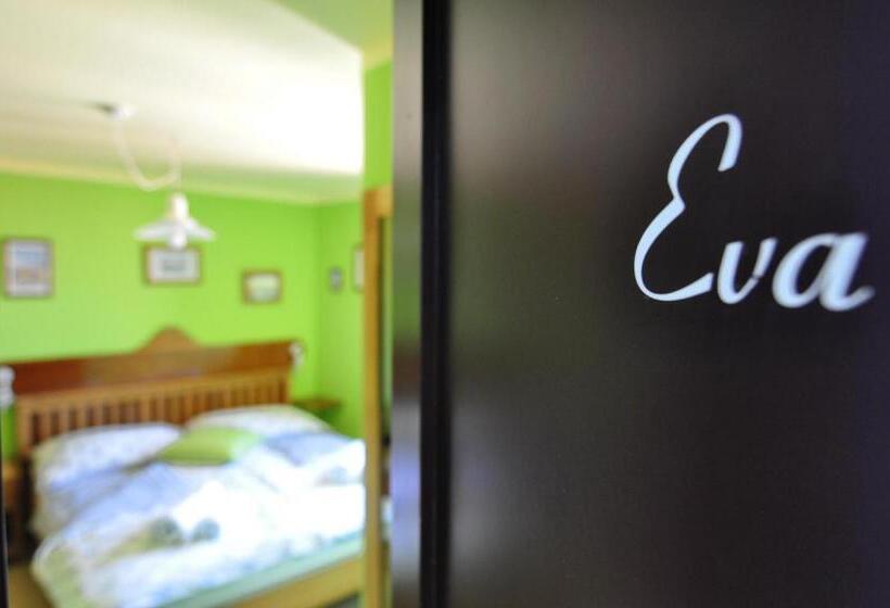 اتاق استاندارد, Max Piran