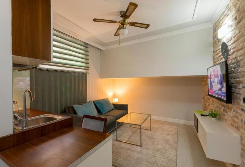 Economy Studio, Delight Deluxe Aparts