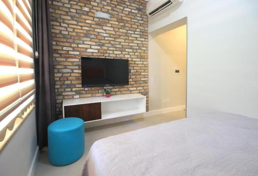 Economy Studio, Delight Deluxe Aparts