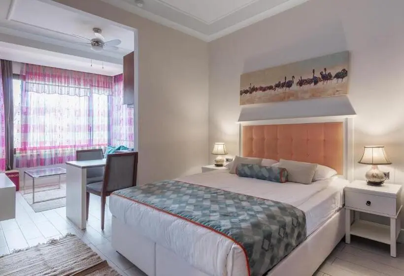 استودیوی لوکس, Delight Deluxe Aparts