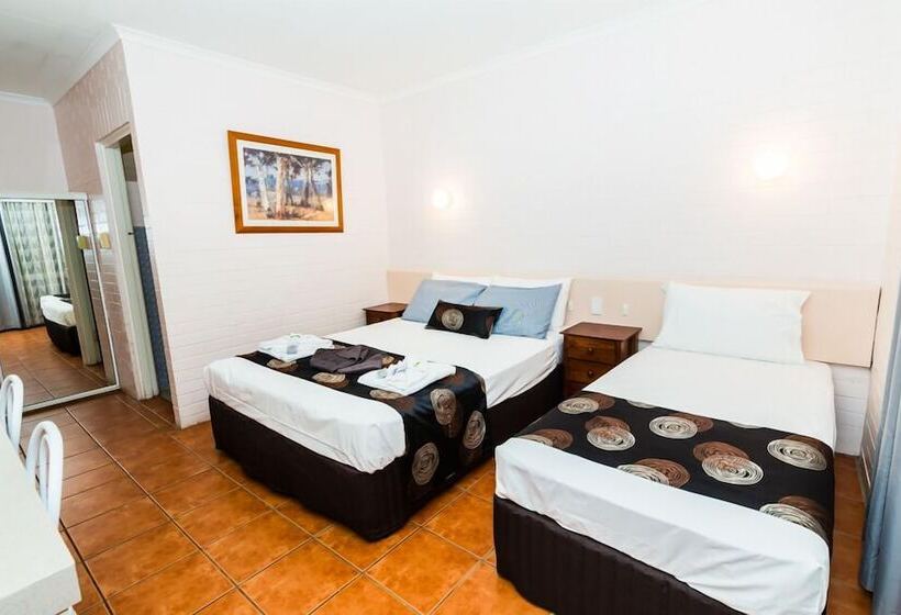 اتاق استاندارد سه نفره, Gladstone Motel