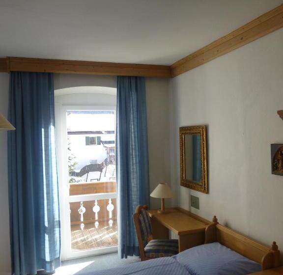 Номер Стандарт Индивидуальный, Holzer