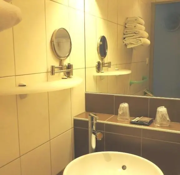スタンダードルーム, Hôtel Les Embruns Sables D'olonne