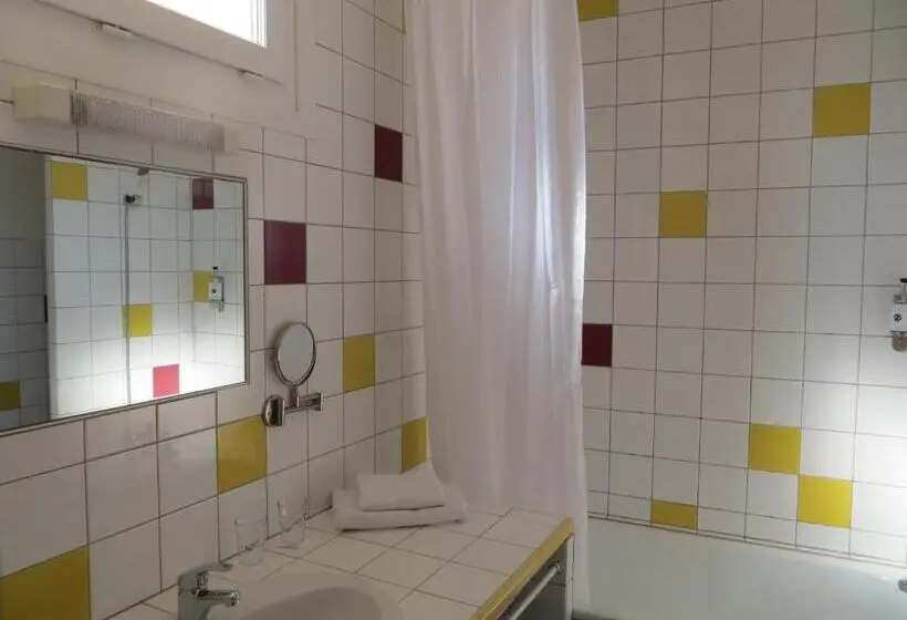 ファミリールーム, Hôtel Les Embruns Sables D'olonne