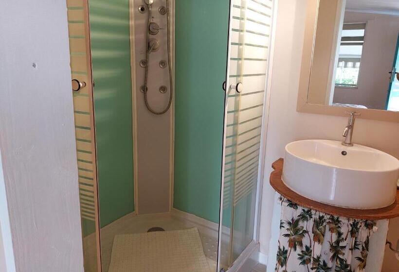 اتاق استاندارد, Teavapiti Lodge