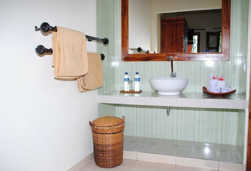 غرفة قياسية, Tiara Homestay Pemuteran Bali