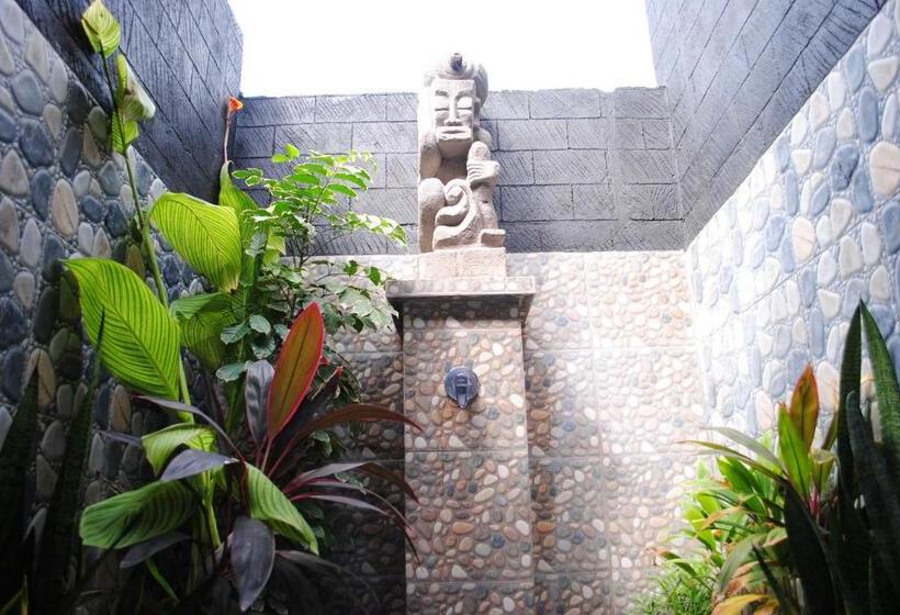 غرفة سوبيريور مطلّة علي الحديقة, Tiara Homestay Pemuteran Bali
