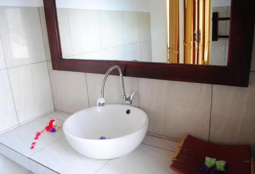 ガーデンビュースーペリアールーム, Tiara Homestay Pemuteran Bali