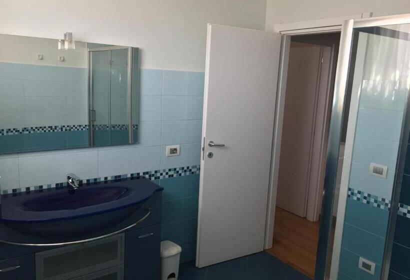 اتاق استاندارد با سرویس بهداشتی مشترک, Bed&breakfast Riccio&lella