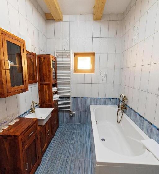 اتاق استاندارد چهار تخته, B&b Zlatna Nit