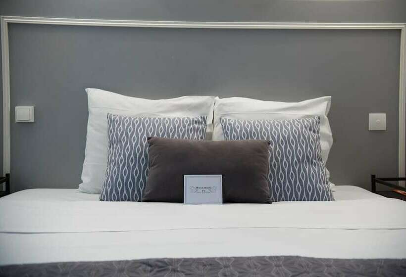 Номер Стандарт, Hôtel Le Stanislas