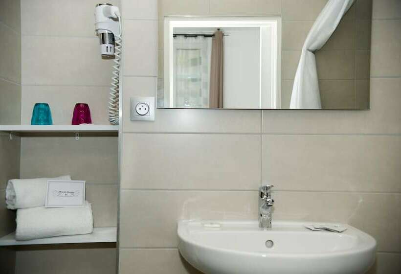 Номер Стандарт, Hôtel Le Stanislas