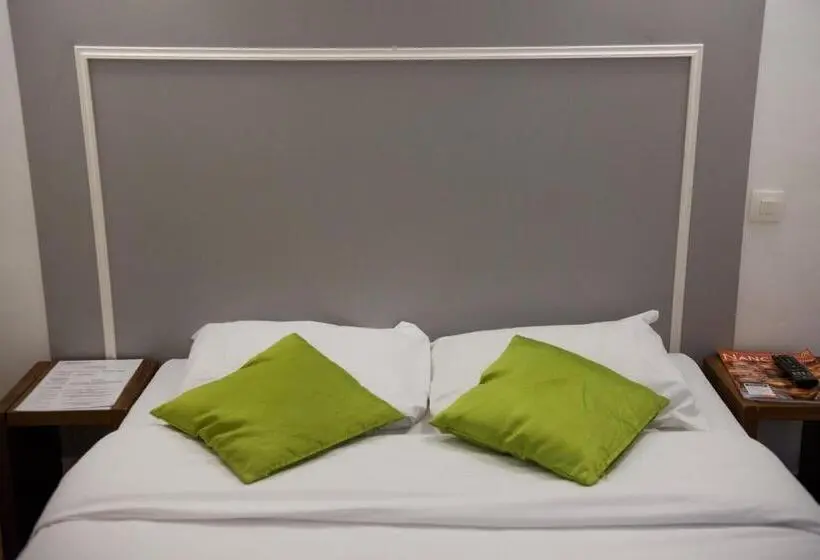 اتاق استاندارد یک نفره, Hôtel Le Stanislas