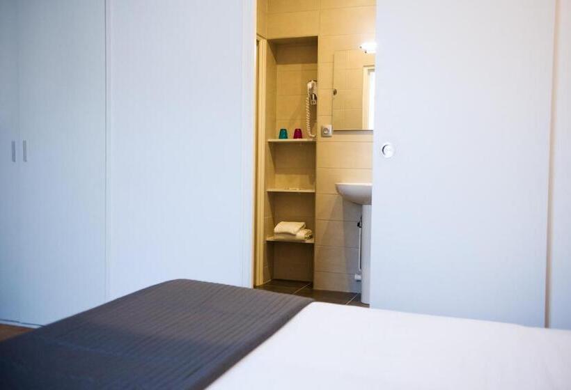 Номер Стандарт, Hôtel Le Stanislas