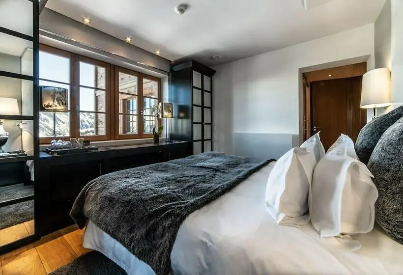 سوییت اجرایی, Hôtel Le Strato