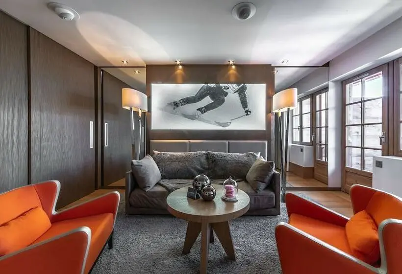 سوییت جونیور, Hôtel Le Strato