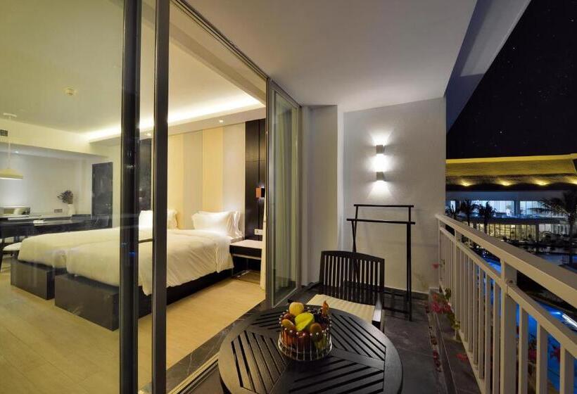 חדר סטנדרט נוף לבריכה, Palace Resort Yalong Bay Sanya