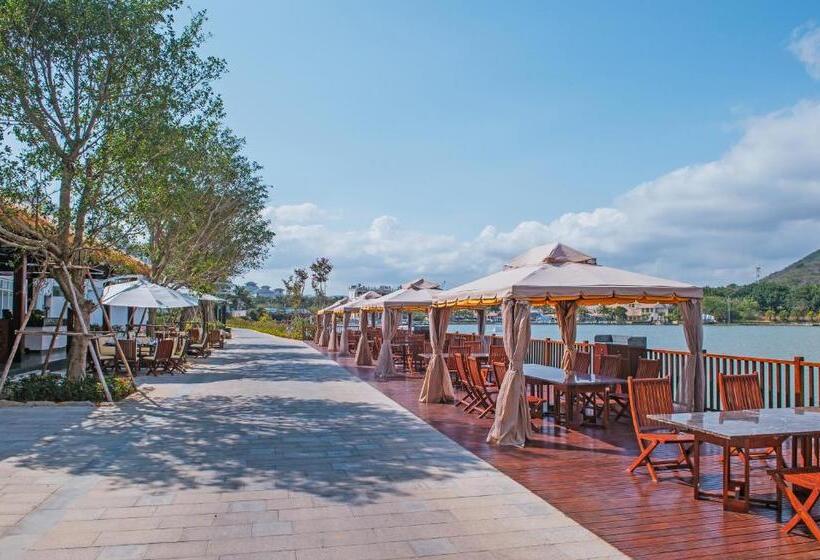 חדר סטנדרט נוף לבריכה, Palace Resort Yalong Bay Sanya