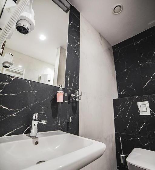 اتاق لوکس, Wodnik