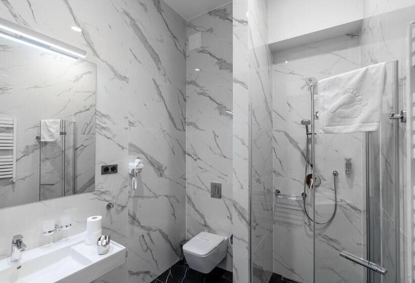 اتاق لوکس, Wodnik