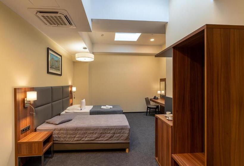 اتاق اکونومی, Wodnik