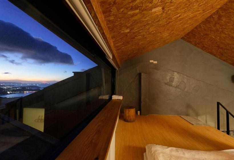 سوییت, Owlstay Jiufen Wander