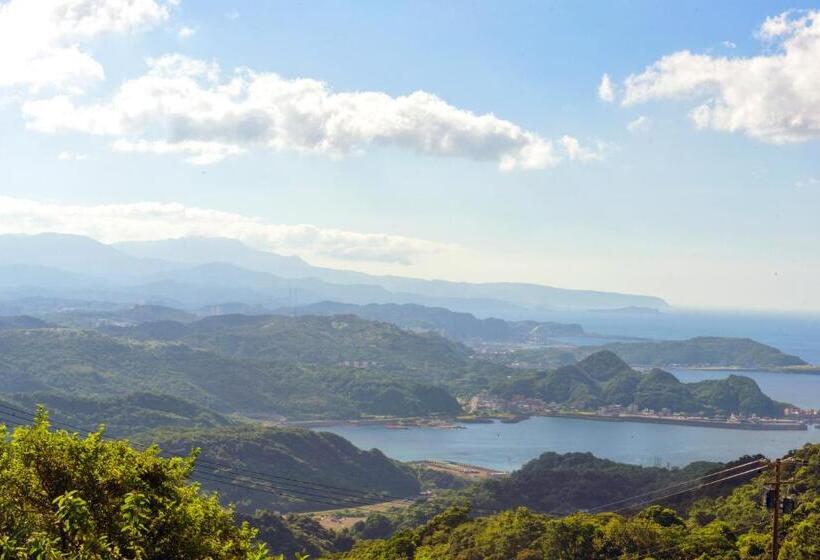 سوییت, Owlstay Jiufen Wander