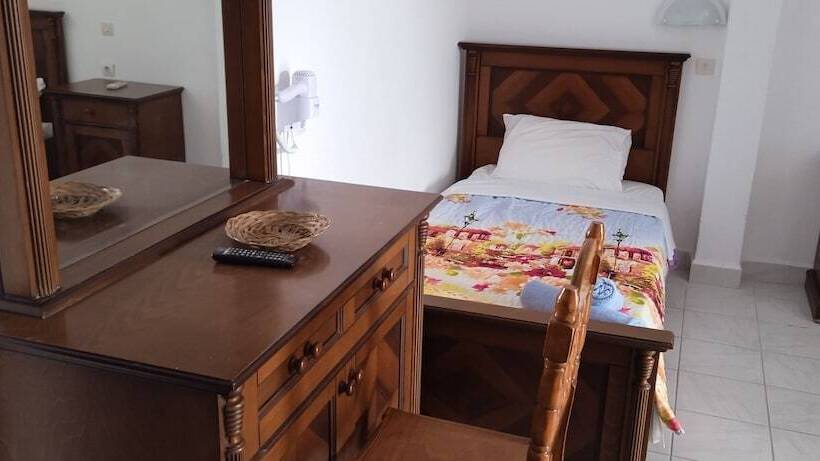 Studio Supérieur Vue Piscine, Studios Apartments Kapetanios