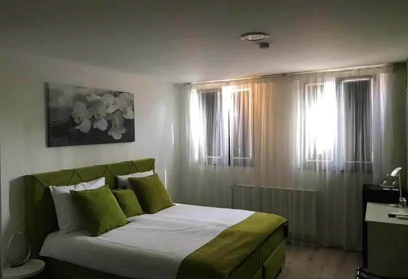 اتاق استاندارد با تخت بزرگ, Heartland City B&b