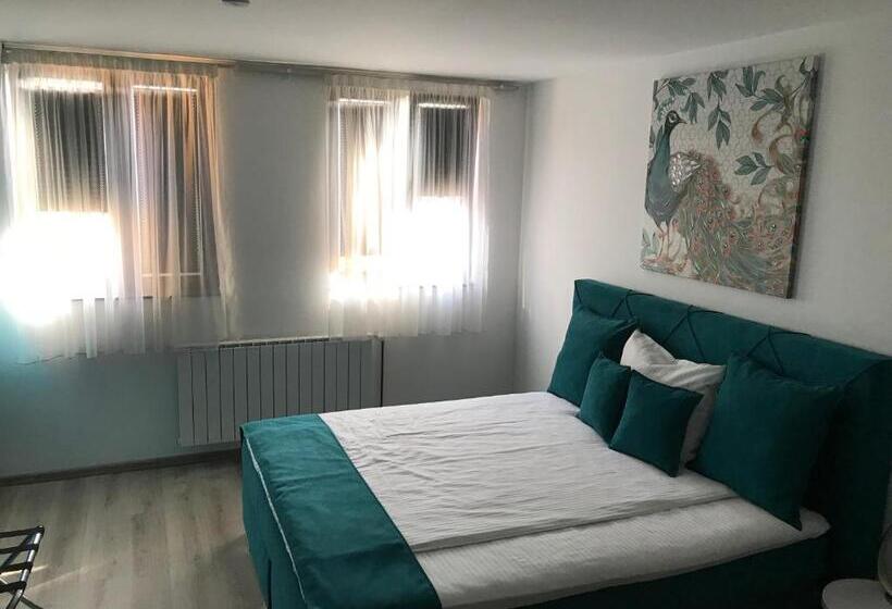 اتاق استاندارد با تخت بزرگ, Heartland City B&b